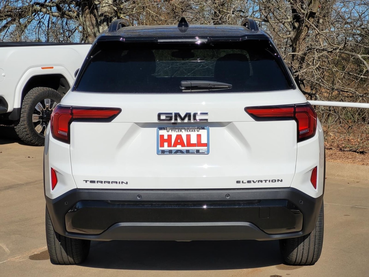 View vehicle photo 4