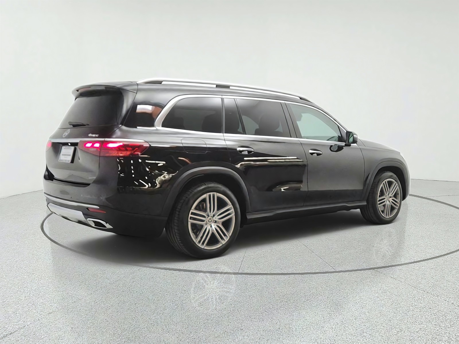 Certified Used 2026 Obsidian Black Metallic Mercedes-Benz GLS 450 4MATIC® SUV image 5