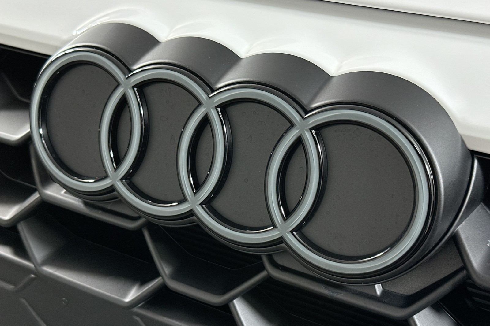 New 2026 Arkona White Audi Premium image 14