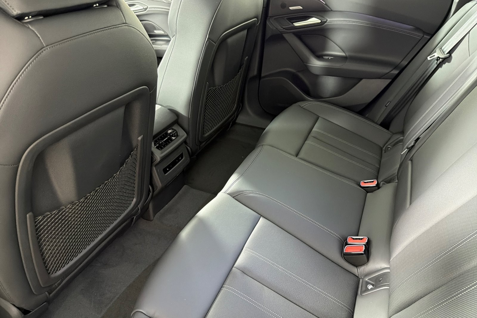 New 2027 Daytona Gray Pearl Effect Audi Premium Plus quattro image 11