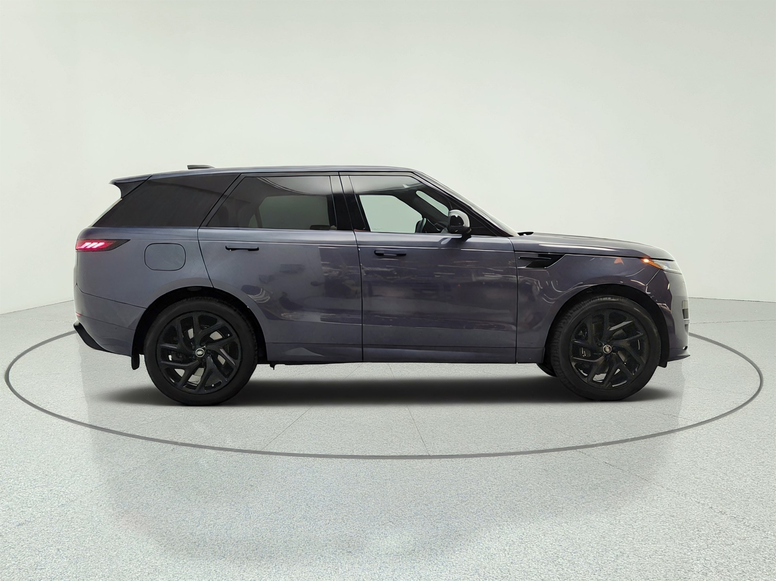 Used 2025 Varesine Blue Metallic Land Rover P530 Dynamic SE image 4