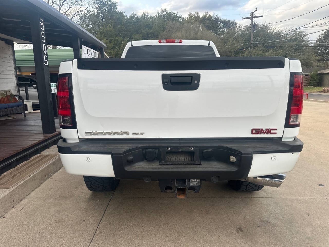 View vehicle photo 7