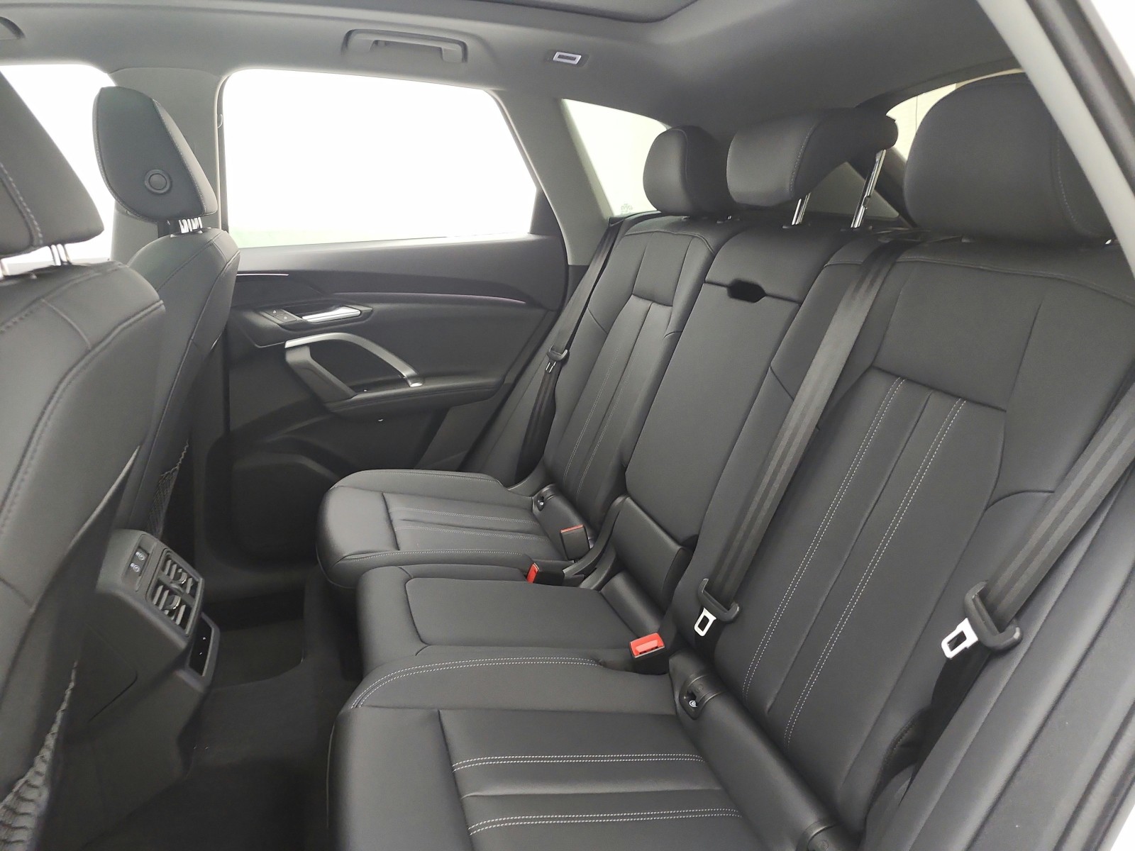 New 2025 Arkona White Audi Premium 2.0 TFSI quattro image 13