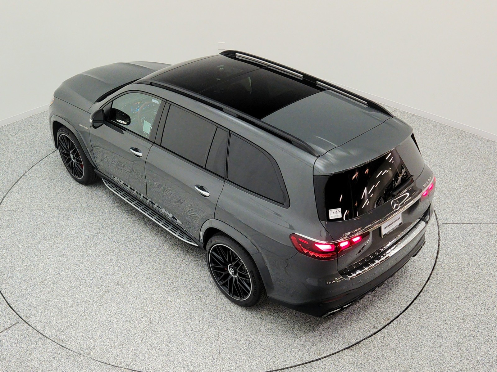 New 2026 MANUFAKTUR Signature Silicon Grey Mercedes-Benz AMG® GLS 63 4MATIC+ SUV image 22