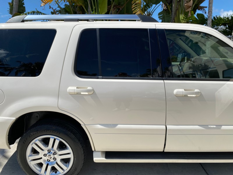 2007 Mercury Mountaineer SUV Premier 1 OWNER in ,