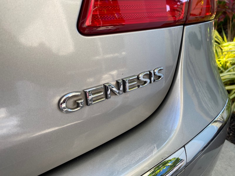 2012 Hyundai Genesis 3.8L SUNROOF PREM PKG in , 