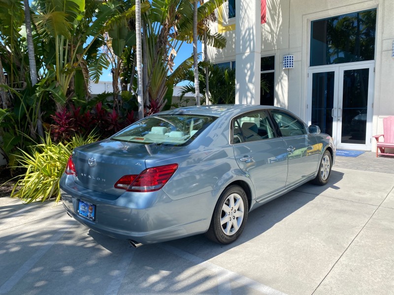 2008 Toyota Avalon XL  SUNROOF 1 OWNER LOW MILES 39,358 in , 