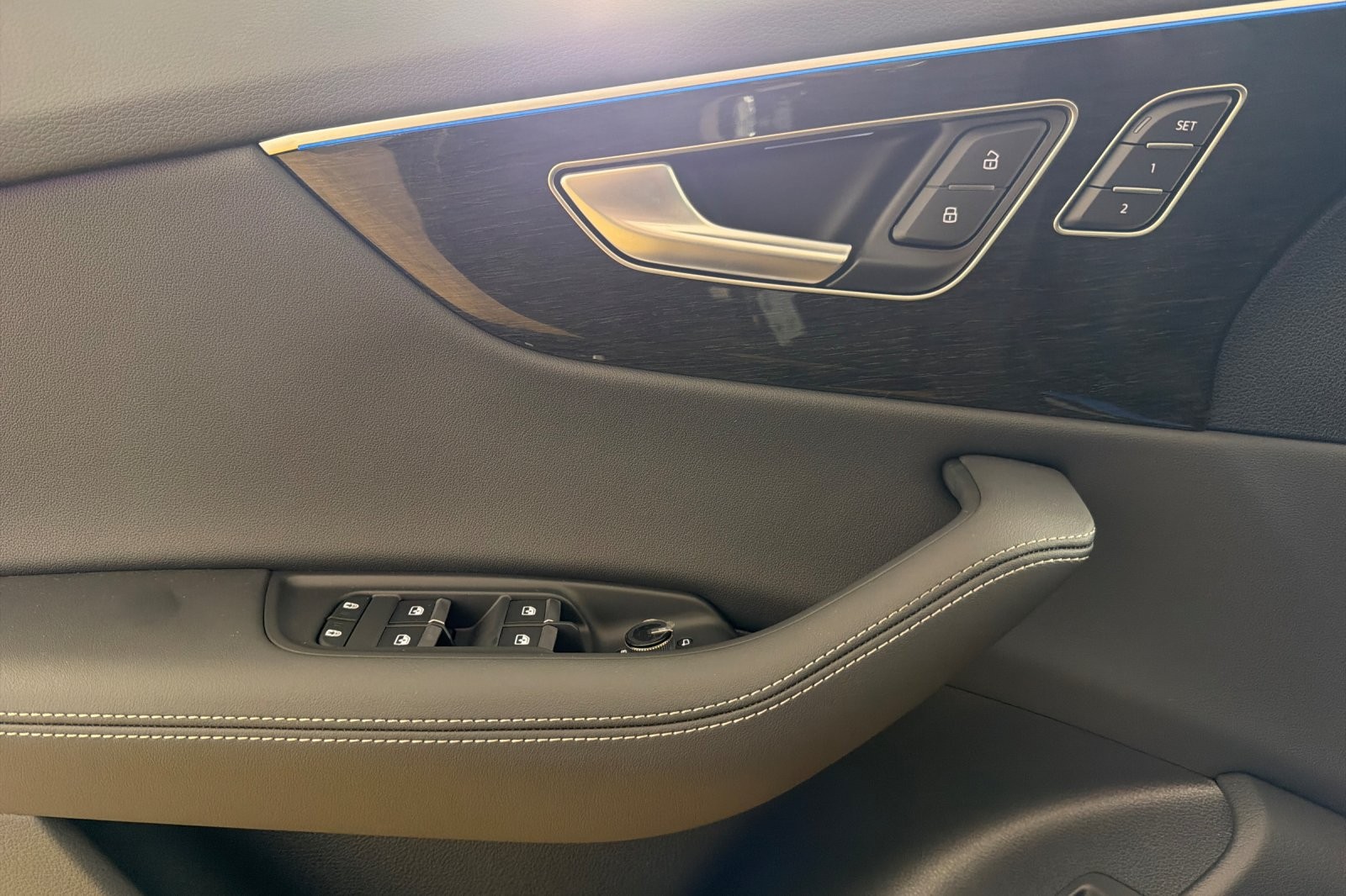 New 2026 Daytona Gray Pearl Effect Audi Premium Plus quattro *Ltd Avail* image 10