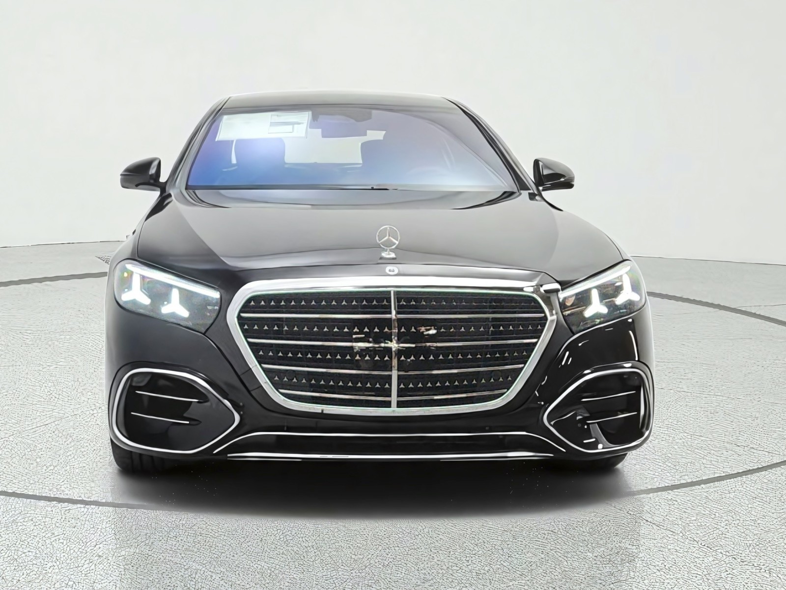 New 2027 Obsidian Black Metallic Mercedes-Benz S 580 4MATIC® Sedan image 2