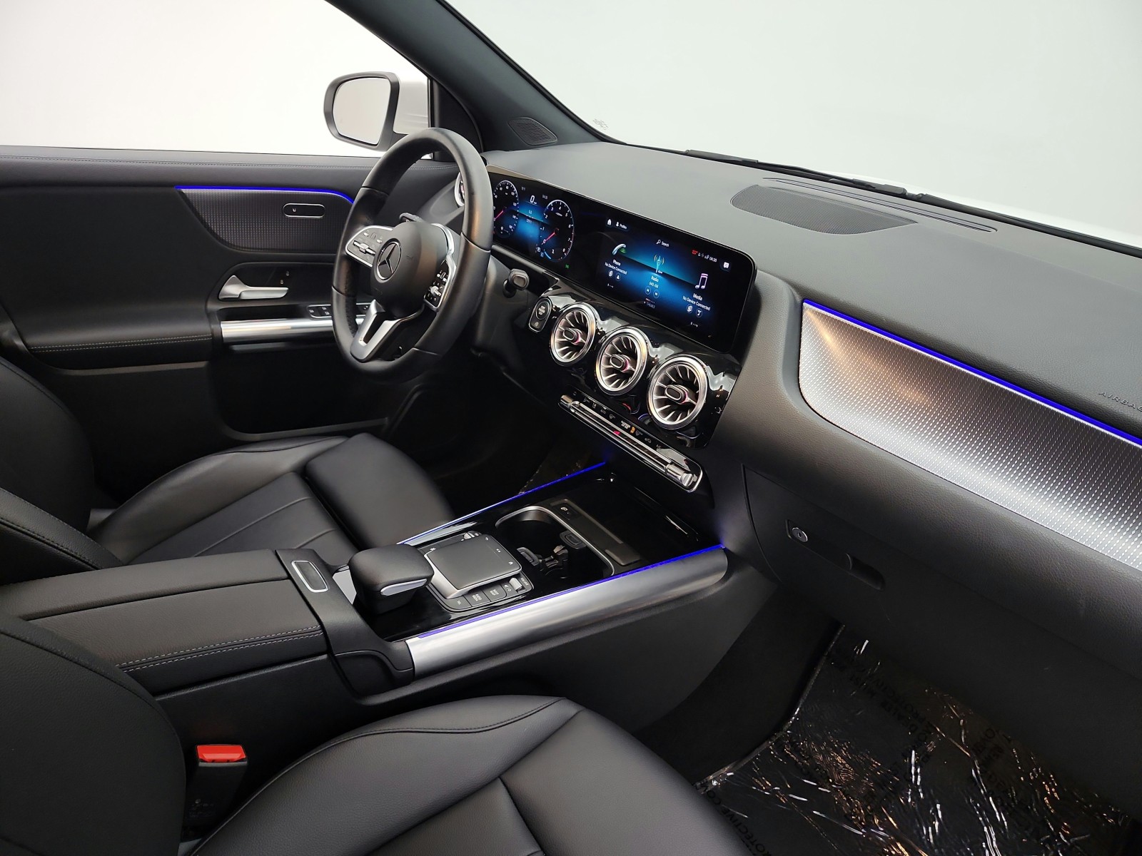 Certified Used 2022 Polar White Mercedes-Benz GLA 250 SUV image 23