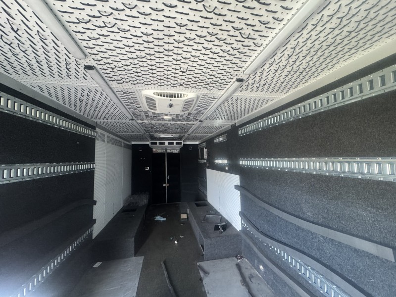 2018 Freightliner MT55 20' Step Van w2000lb Liftgate in ,
