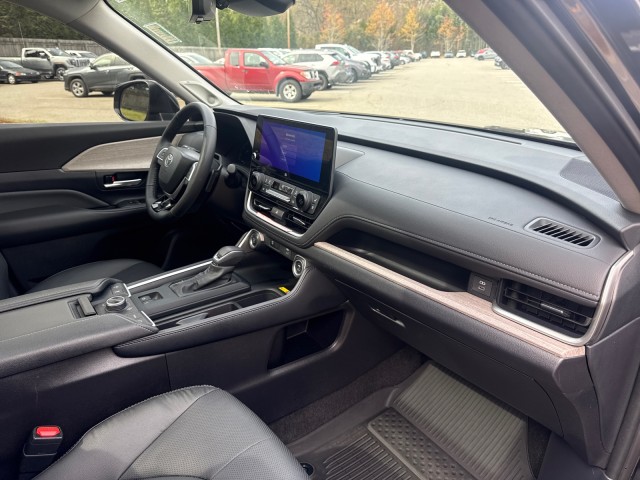 ToyotaGrand Highlander11