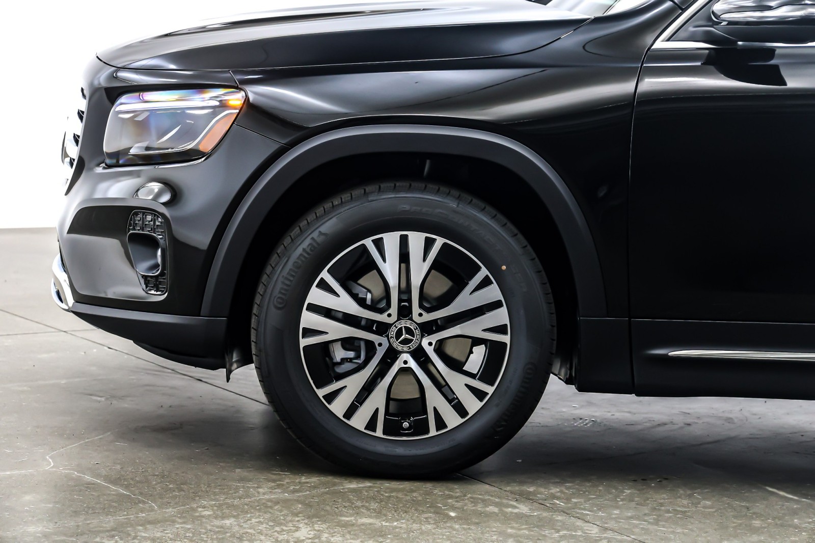 New 2026 Night Black Mercedes-Benz GLB 250 SUV image 10