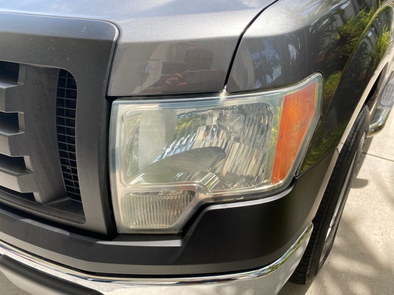 2010 Ford F-150 4 DR CREW XL LOW MILES 34,625 in , 
