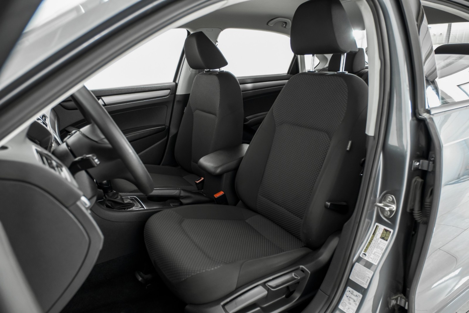 2015 Volkswagen Passat 1.8T S AUTOMATIC CRUISE CONTROL STEERING WHEEL CON 16