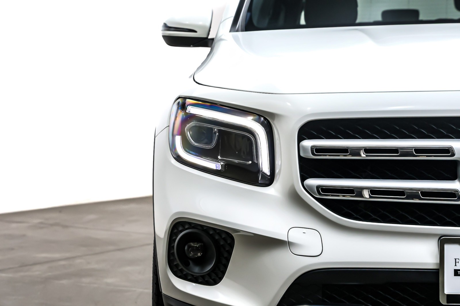 Used 2023 Polar White Mercedes-Benz GLB 250 SUV image 14