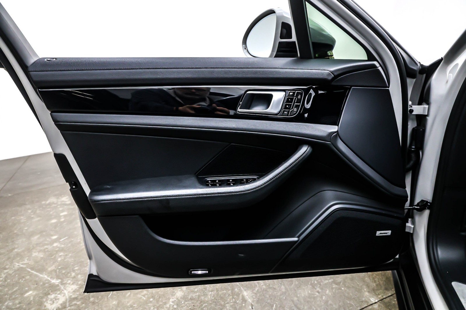 Used 2019 Chalk Porsche  image 20