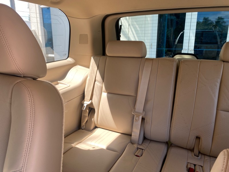 2013 Cadillac Escalade Luxury 1 OWNER LOW MILES 70,251 in ,