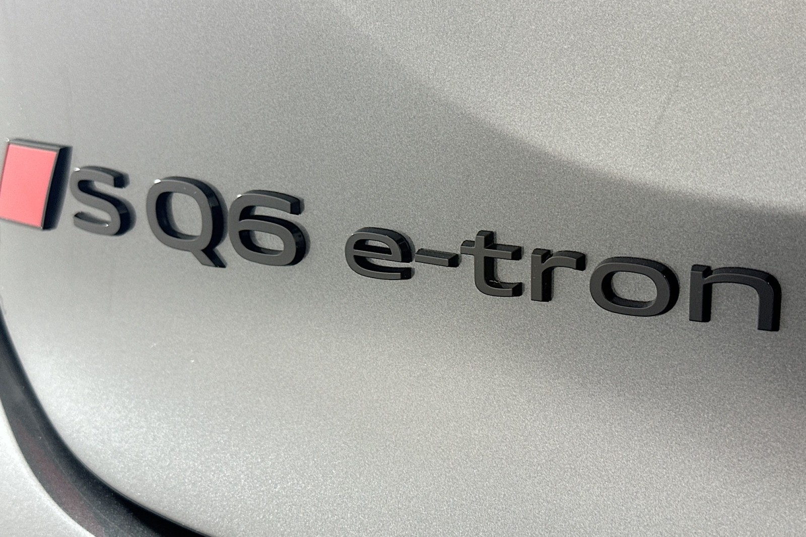 New 2027 Daytona Gray Pearl Effect Audi Premium Plus image 10
