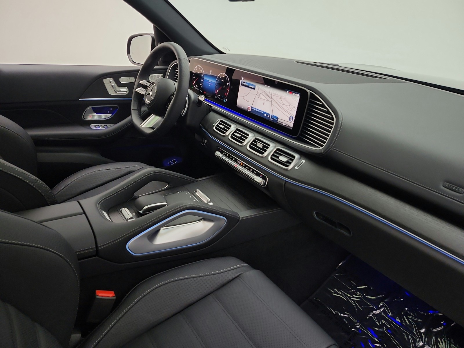 New 2026 MANUFAKTUR Signature Silicon Grey Mercedes-Benz GLS 450 4MATIC® SUV image 13