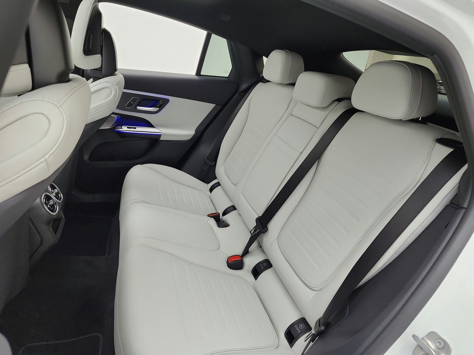 New 2027 Polar White Mercedes-Benz GLC 300 4MATIC® Coupe image 11