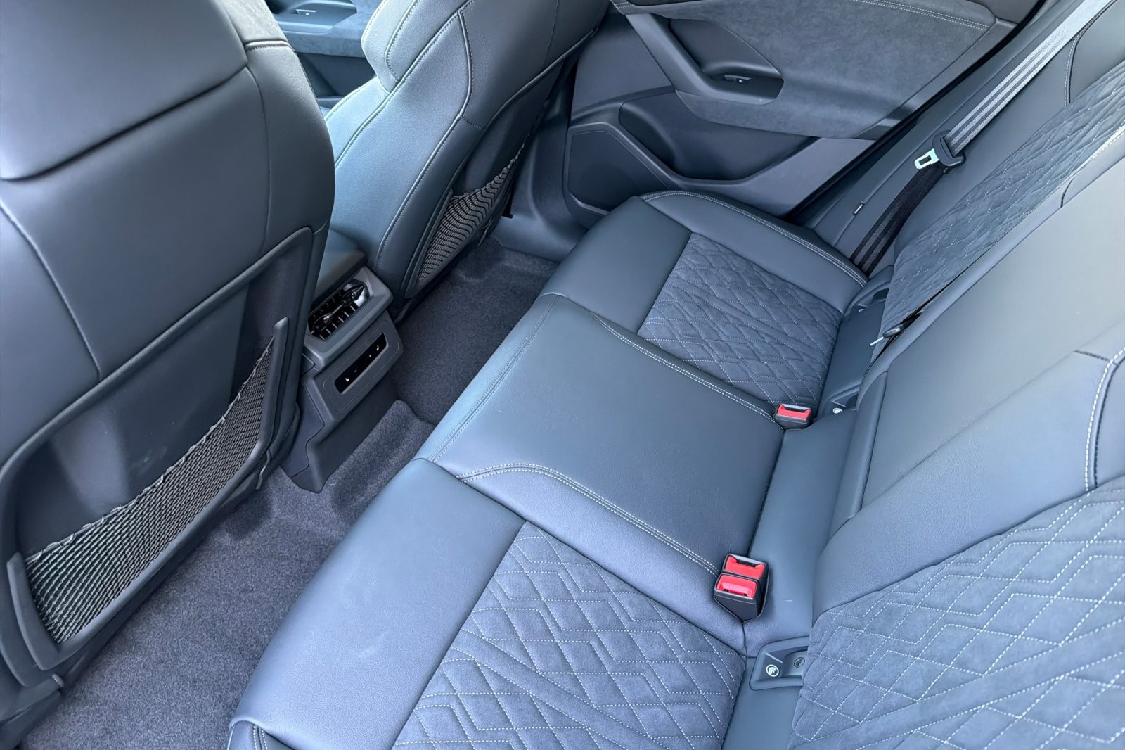 New 2027 Daytona Gray Pearl Effect Audi Premium Plus quattro image 11