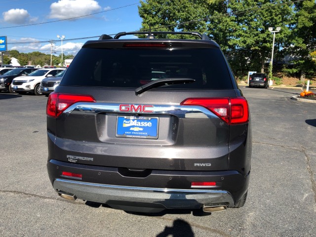 2017 GMC Acadia Denali 7