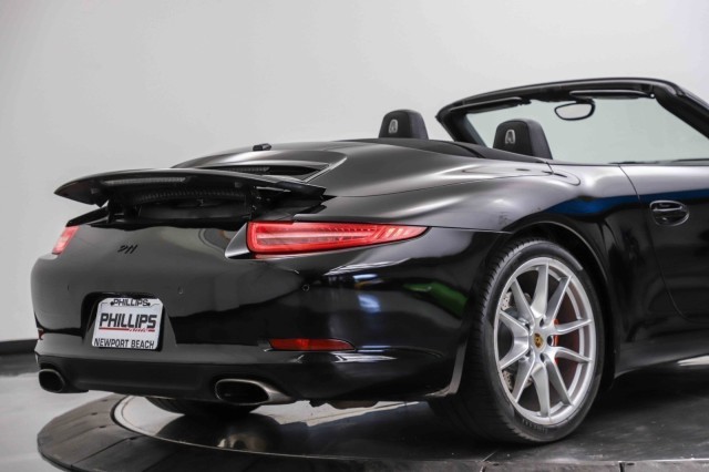 2015 Porsche 911 Carrera 19