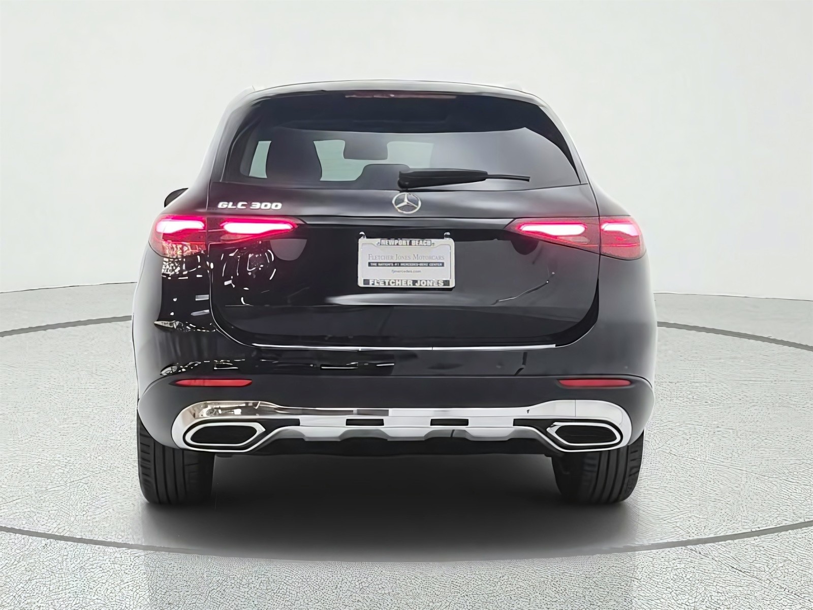 Used 2024 Black Mercedes-Benz GLC 300 SUV image 6