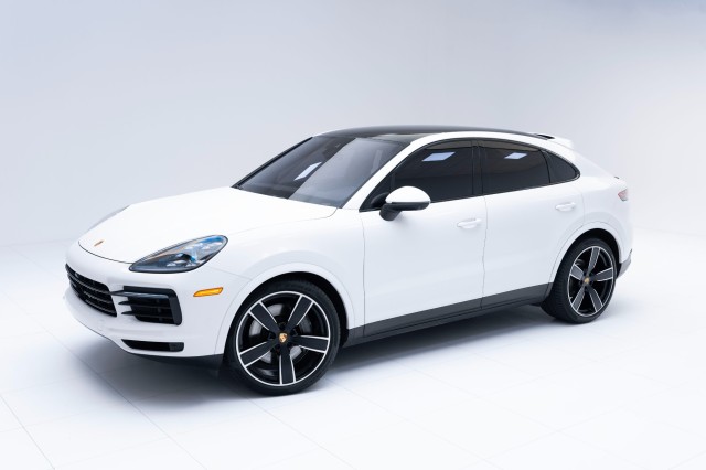 2022  Cayenne S Coupe in , 
