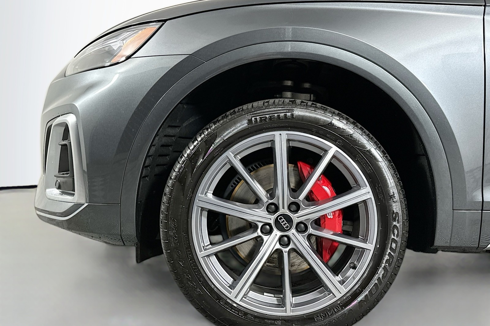 Used 2025 Daytona Gray Pearl Effect Audi Premium Plus image 12