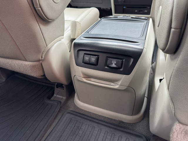 2020 Toyota Sienna XLE Premium 18