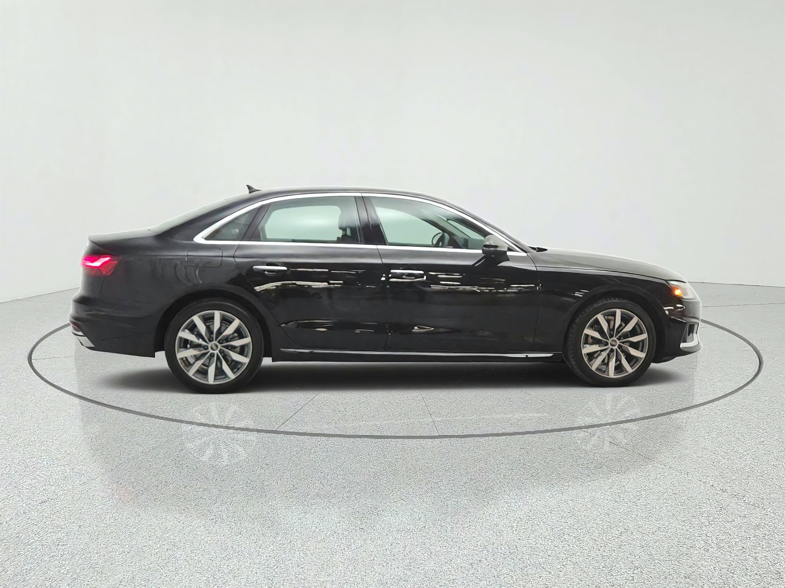 Used 2023 Brilliant Black Audi Premium image 4