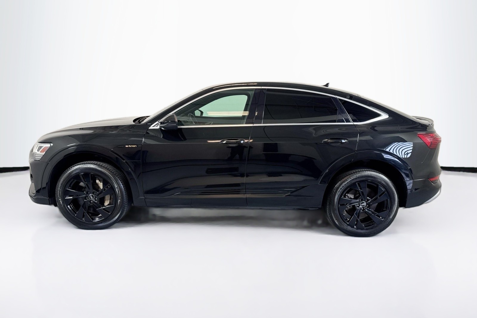 Used 2022 Mythos Black Metallic Audi S line Premium image 8