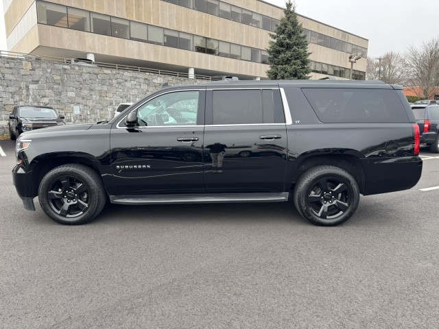 2017 Chevrolet Suburban LT Midnight with Center Bench 2