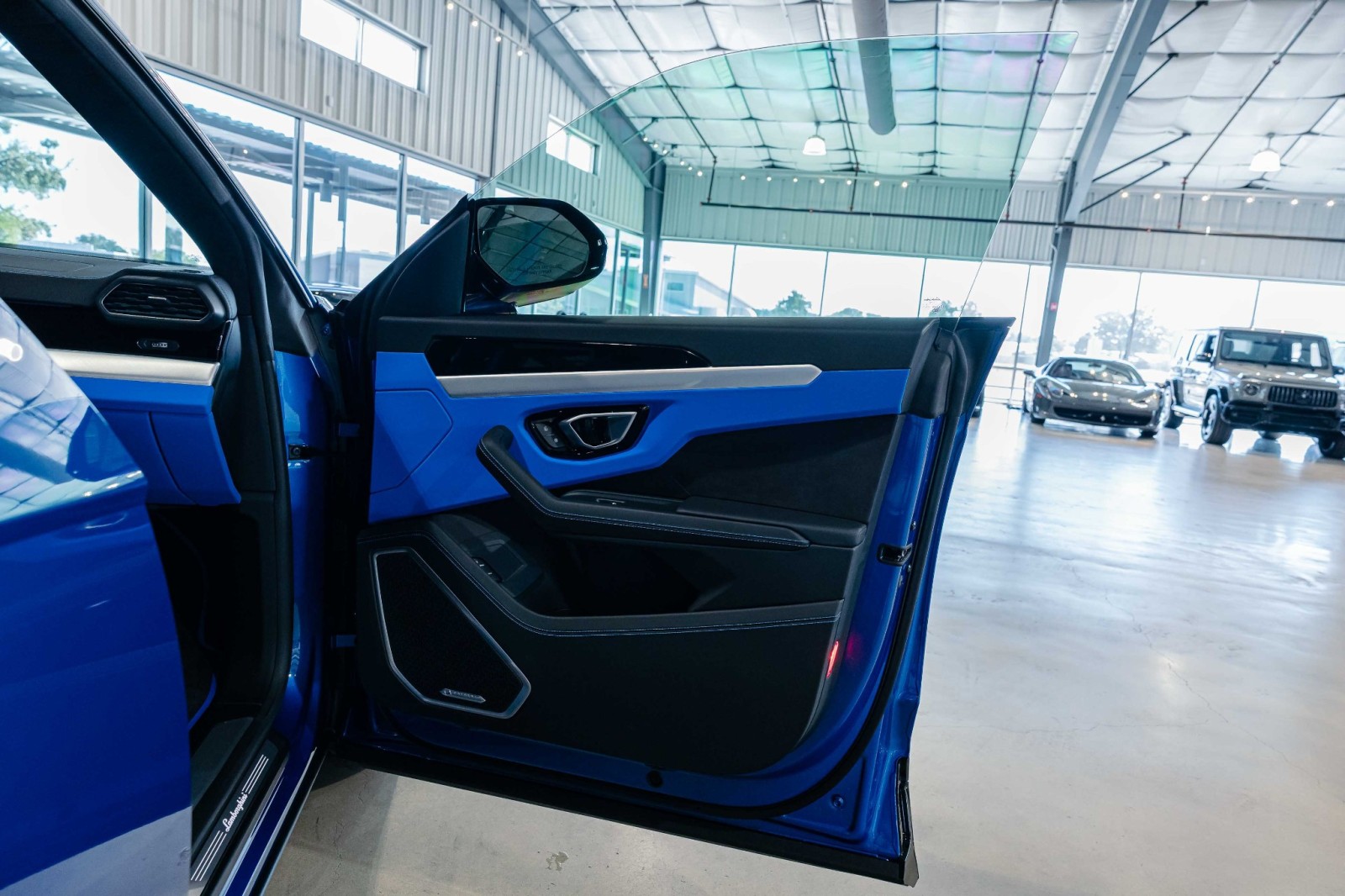 Used Car 2023 Lamborghini Urus  S For Sale Under $250,000 In Boerne, Texas