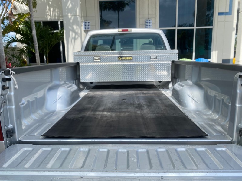 2001 Ford Super Duty F-350 DRW XL 1 OWNER LOW MILES 14,269 in , 
