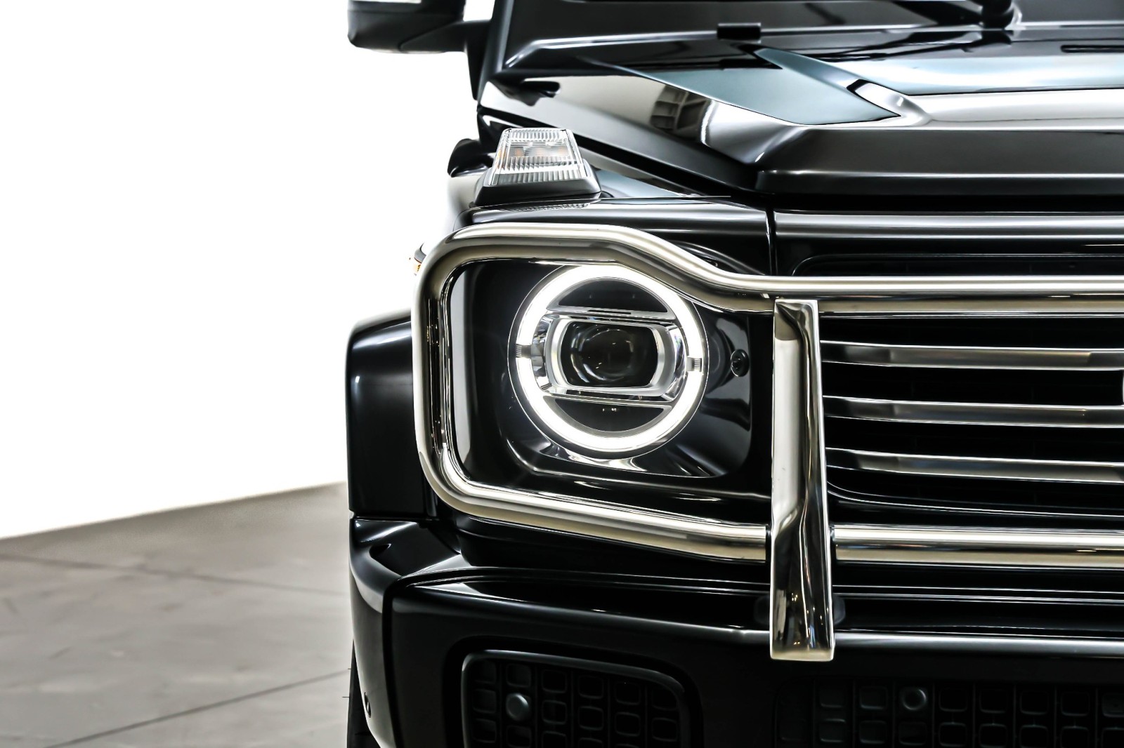 Certified Used 2025 Obsidian Black Metallic Mercedes-Benz G 550 SUV image 14