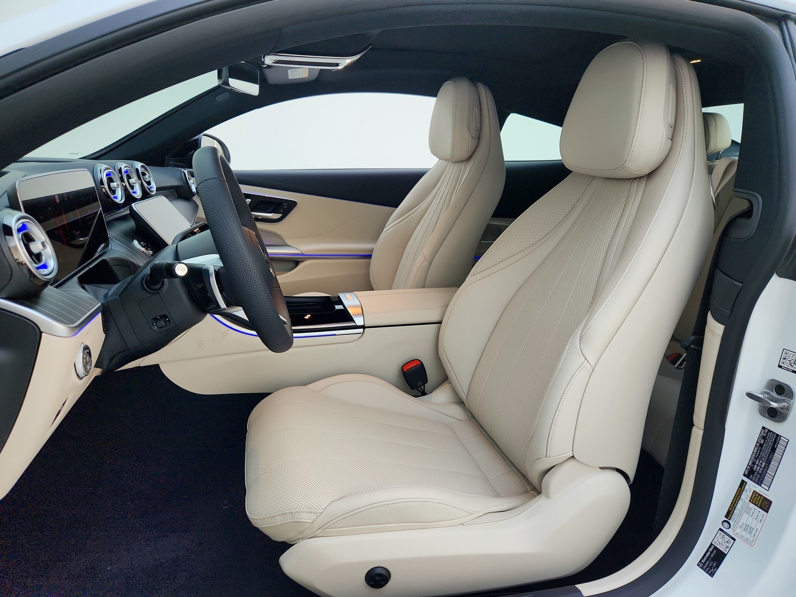 New 2026 MANUFAKTUR Moonlight White Metallic Mercedes-Benz CLE 450 4MATIC® Coupe image 16