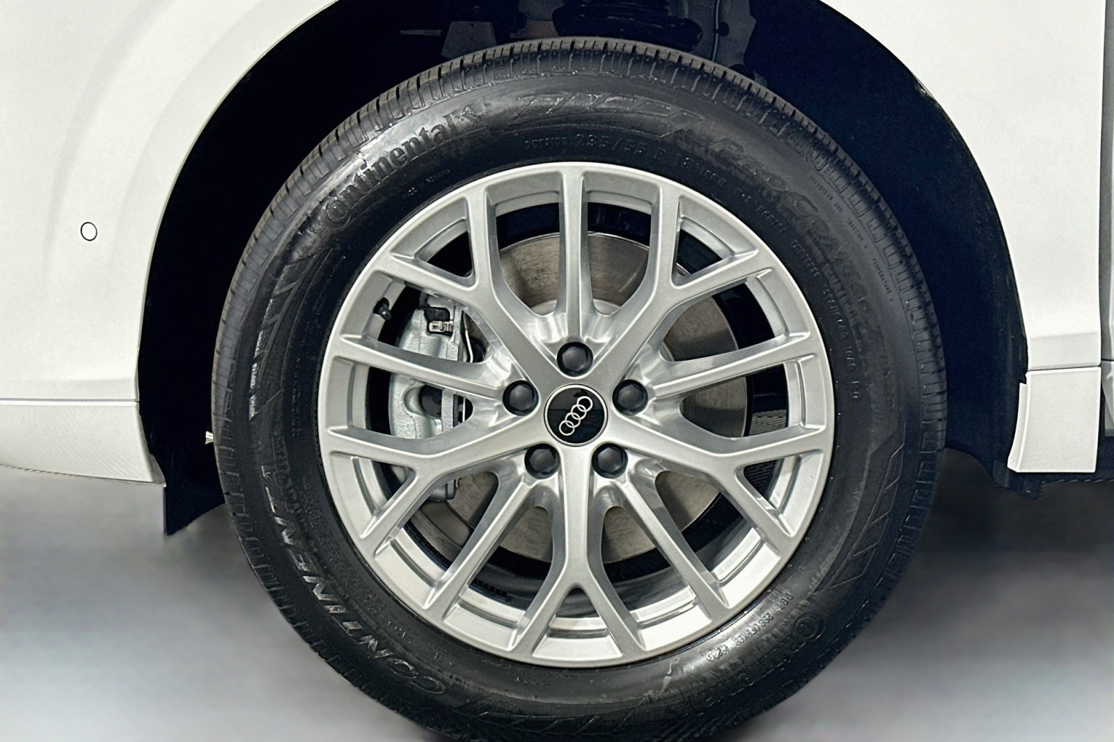 New 2026 Arkona White Audi S line image 9