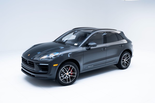 2025  Macan S in , 
