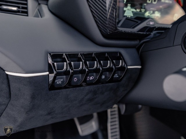 Lamborghini Aventador SVJ