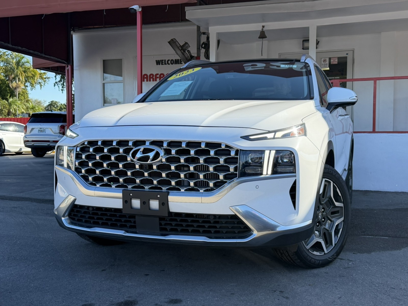 2023 Hyundai Santa Fe - $22,588