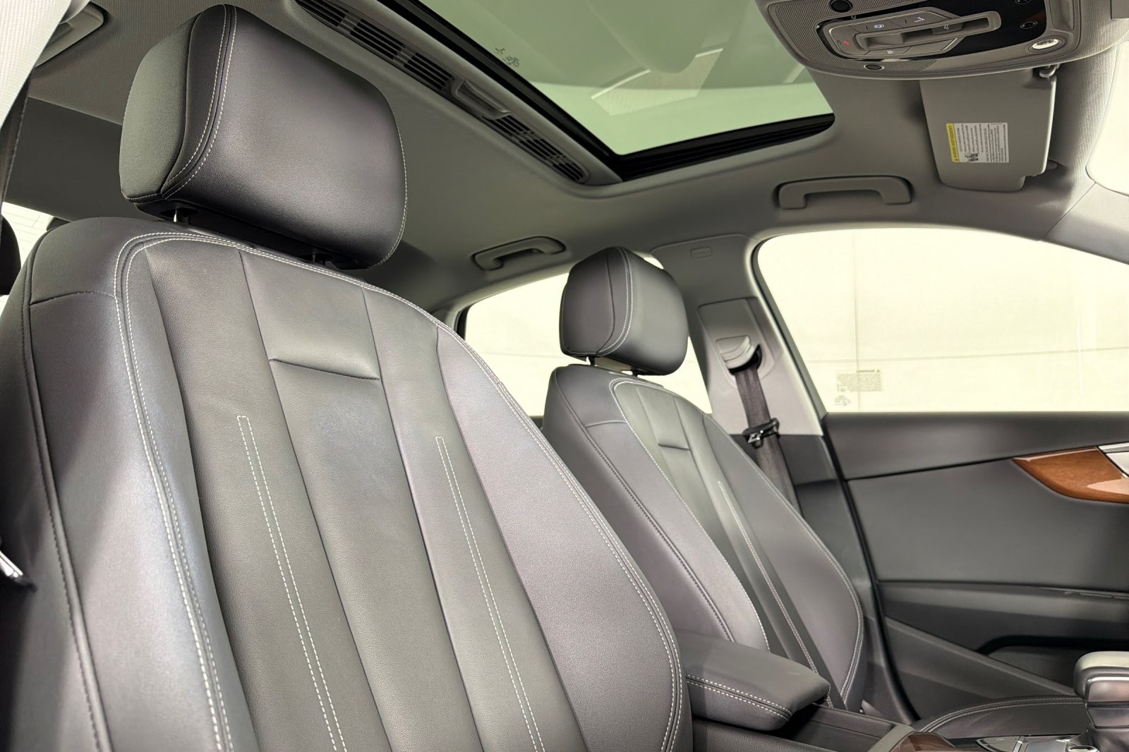 Used 2022 Manhattan Gray Metallic Audi Premium 40 TFSI quattro image 15