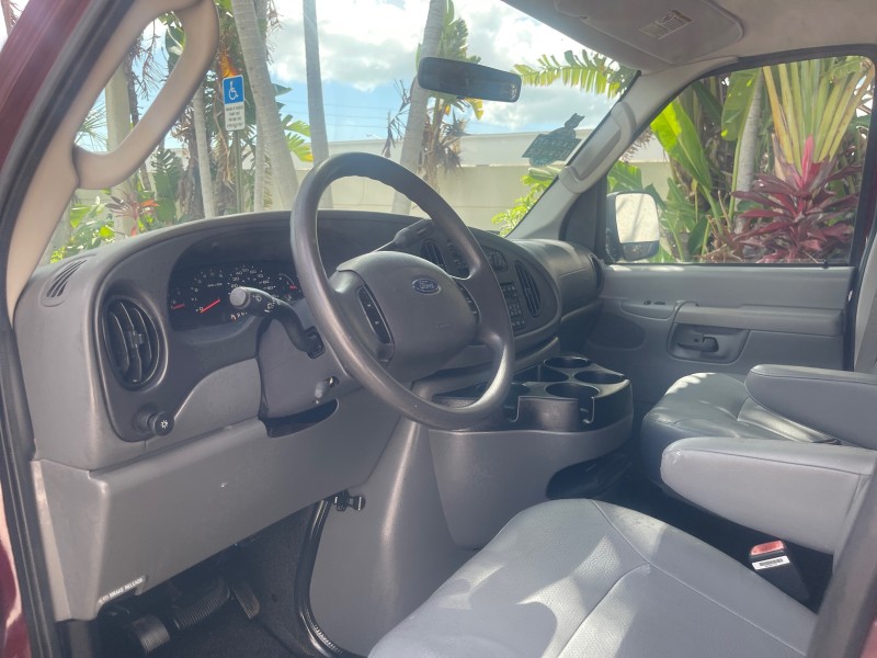 2006 Ford Econoline Wagon XLT 8 PASS LOW MILES 56328 in ,