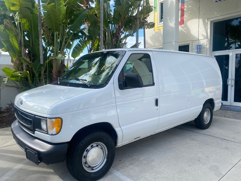 2000 Ford Econoline Cargo Van LOW MILES 68,046 in , 