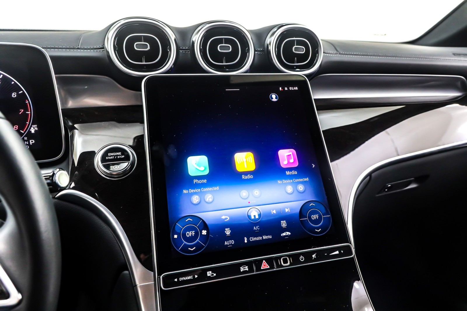 Used 2025 Polar White Mercedes-Benz GLC 300 SUV image 21