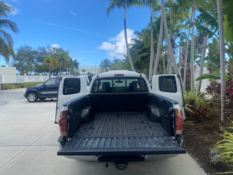 2005 Toyota Tacoma LOW MILES 58,735 X CAB in , 