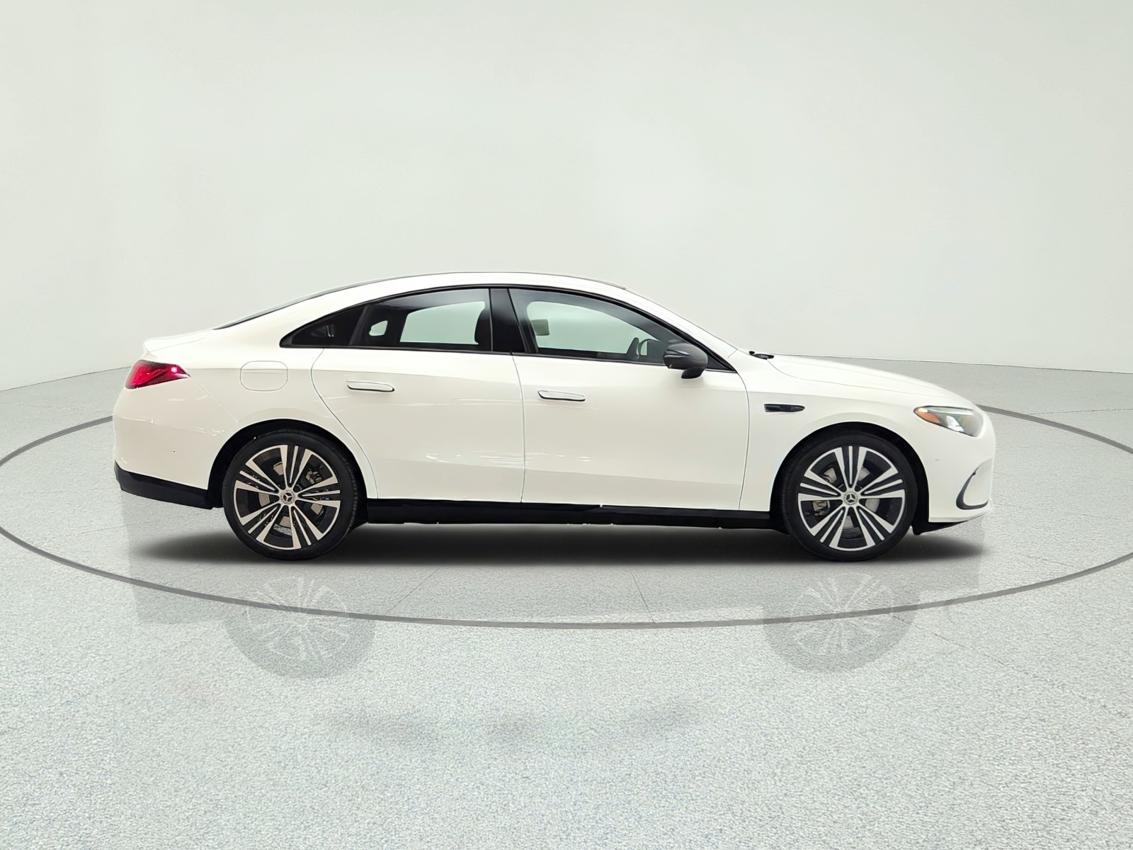 New 2027 Polar White Mercedes-Benz CLA 250+ Electric RWD image 4