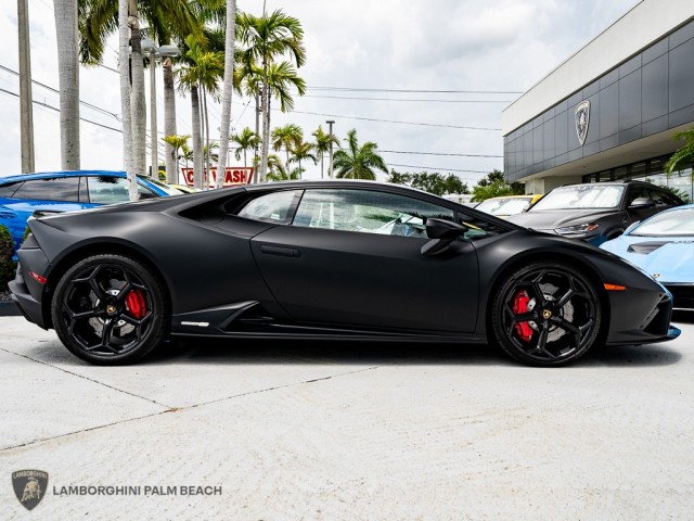 2022 Lamborghini Huracan EVO  in , 